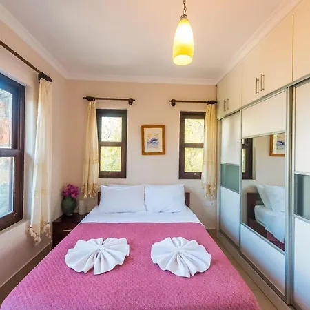 Gebze Sleeps 9 Pool Air Con Wifi * Selimiye (Aegean)